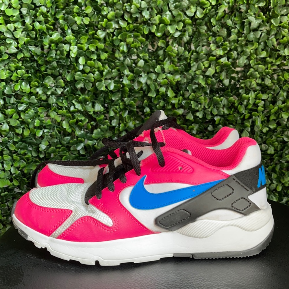Nike play shoes 💕
